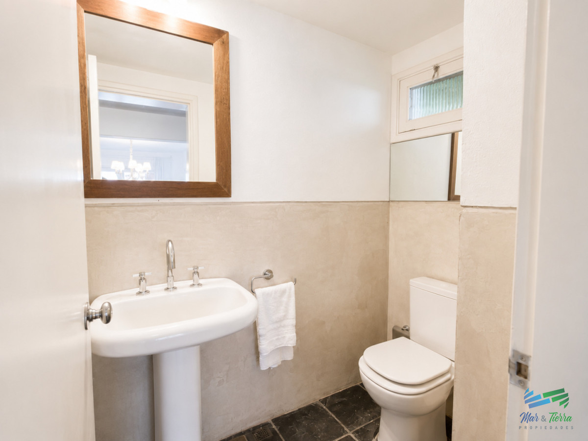Casa ID.5225 - En venta Casa de 4 Dormitorios con Piscina en Montoya, La Barra