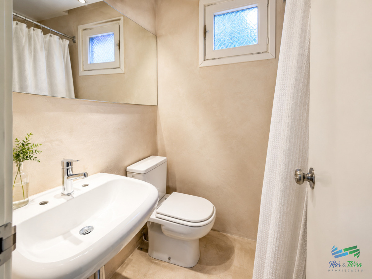 Casa ID.5225 - En venta Casa de 4 Dormitorios con Piscina en Montoya, La Barra