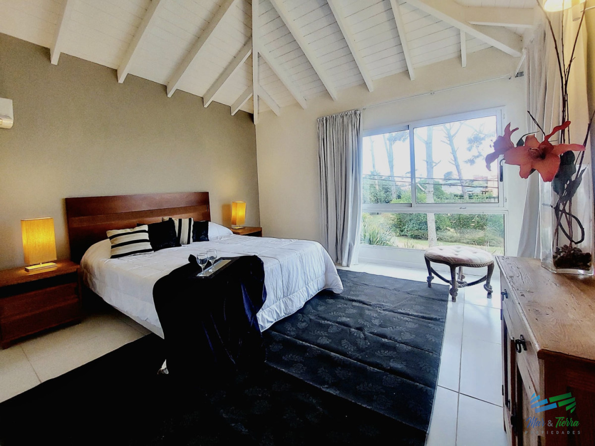 Casa ID.5223 - Excelente Casa de 6 Dormitorios y Piscina en Montoya, La Barra