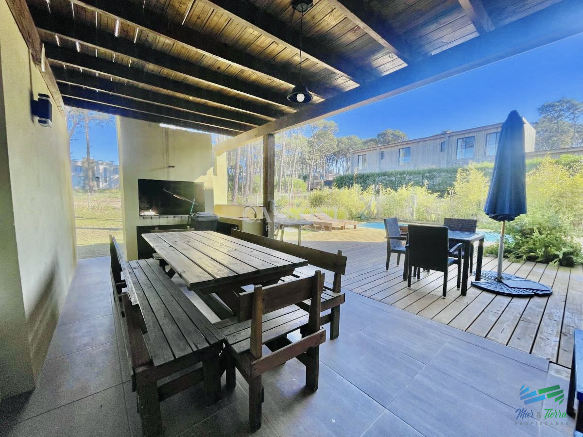 Casa ID.5223 - Excelente Casa de 6 Dormitorios y Piscina en Montoya, La Barra