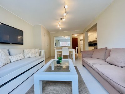 Excelente Apartamento de 1 Dormitorio en Punta Península, Punta del Este - Ref : EQP4423