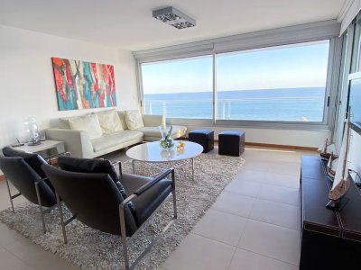 Excelente Apartamento de 3 Dormitorios Frente al Mar, Península - Ref : EQP5672