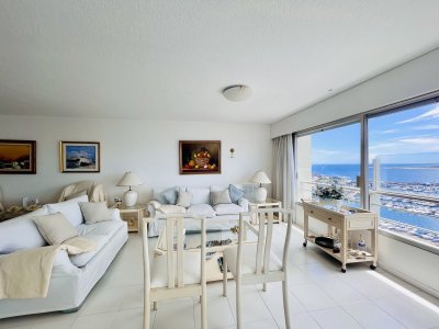 Apartamento de 4 Dormitorios con Vista al Mar - Península de Punta del Este, Venta y Alquiler - Ref : EQP5669