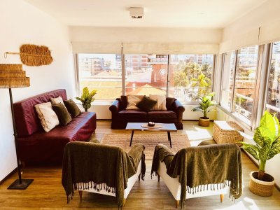 Apartamento de 2 Dormitorios en el corazón de la Península de Punta del Este - Ref : EQP7677