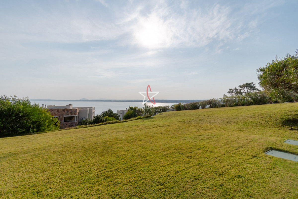 Lomo de la Ballena - GoPunta - Portal Inmobiliario de Punta del Este - Maldonado