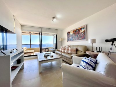 Alquiler temporal de Apartamento de 2 Dormitorios con Parrillero y Vista al Atardecer, Punta Ballena