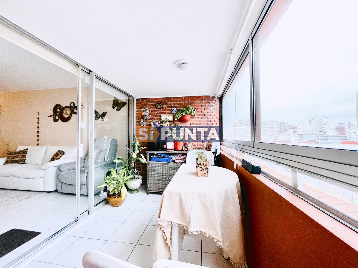 Apartamento ID.1925 - Excelente Apartamento de 2 Dormitorios Frente a Los Dedos, Playa Brava Punta del Este