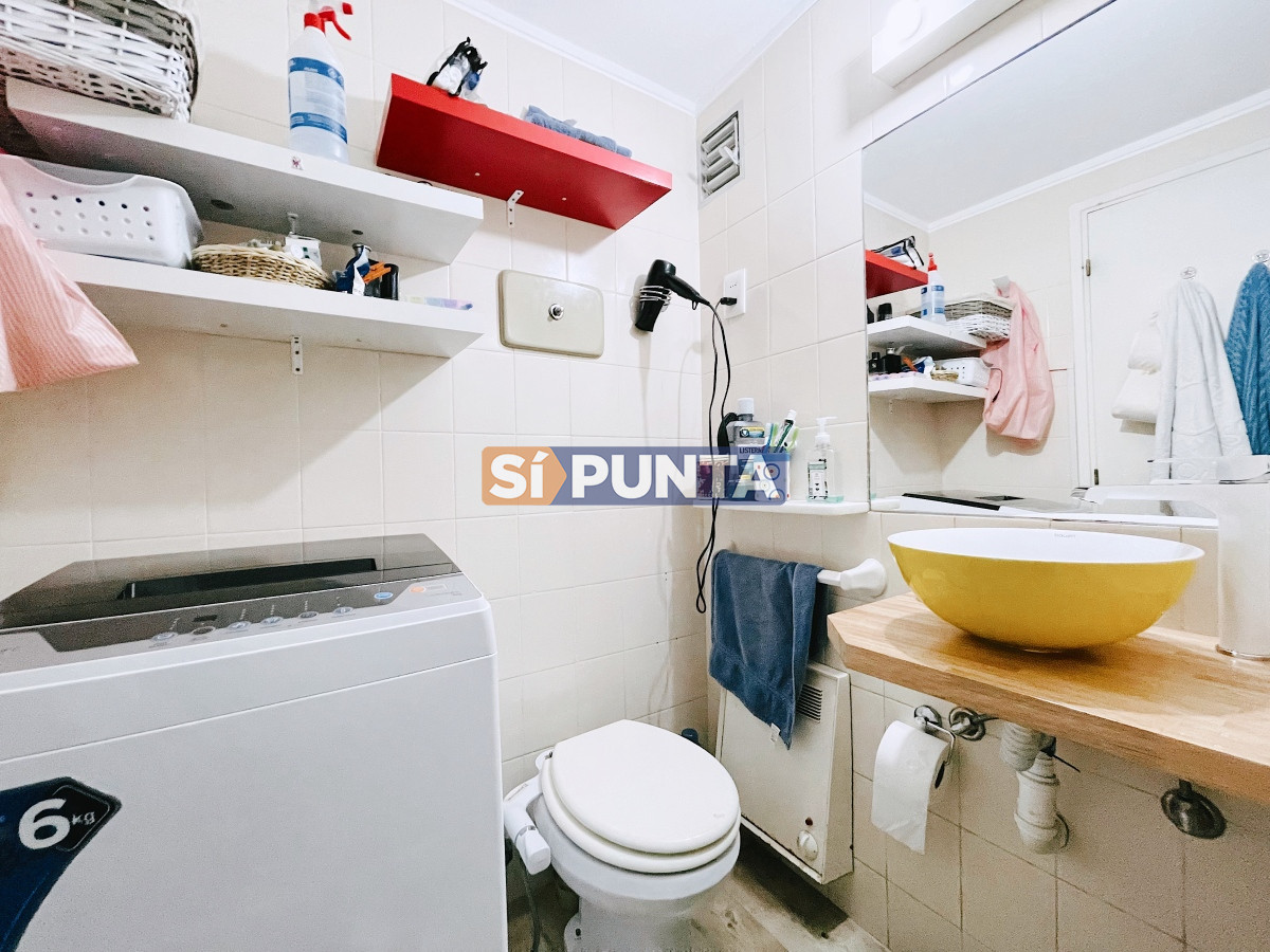 Apartamento ID.1925 - Excelente Apartamento de 2 Dormitorios Frente a Los Dedos, Playa Brava Punta del Este
