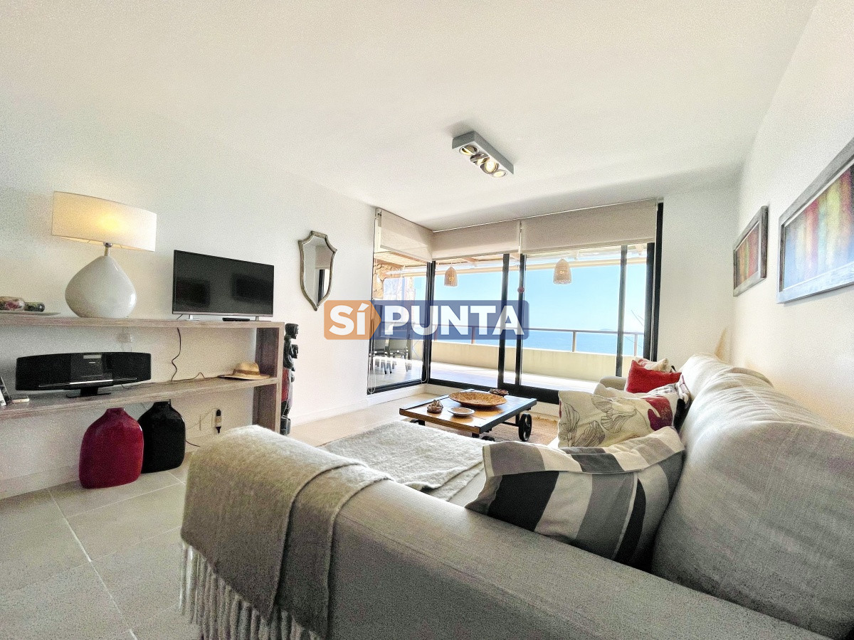 Apartamento en alquiler temporario de dos dormitorios con parrillero de uso exculusivo, Punta Ballena - SPT7803A