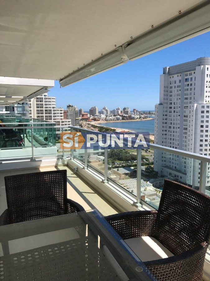 enta de Excelente Apartamento de 3 Dormitorios con Vista al Mar, Playa Mansa, Punta del Este - SPT9754A