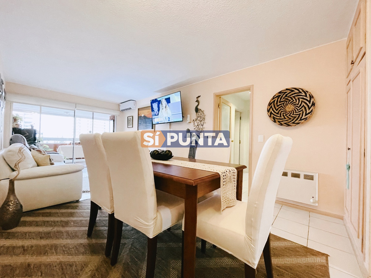 Apartamento ID.1925 - Excelente Apartamento de 2 Dormitorios Frente a Los Dedos, Playa Brava Punta del Este