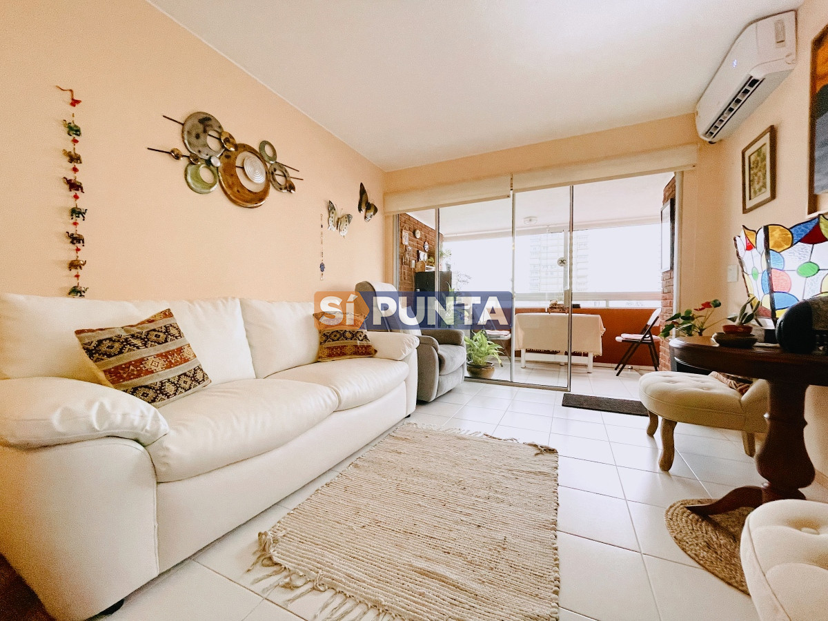 Apartamento ID.1925 - Excelente Apartamento de 2 Dormitorios Frente a Los Dedos, Playa Brava Punta del Este