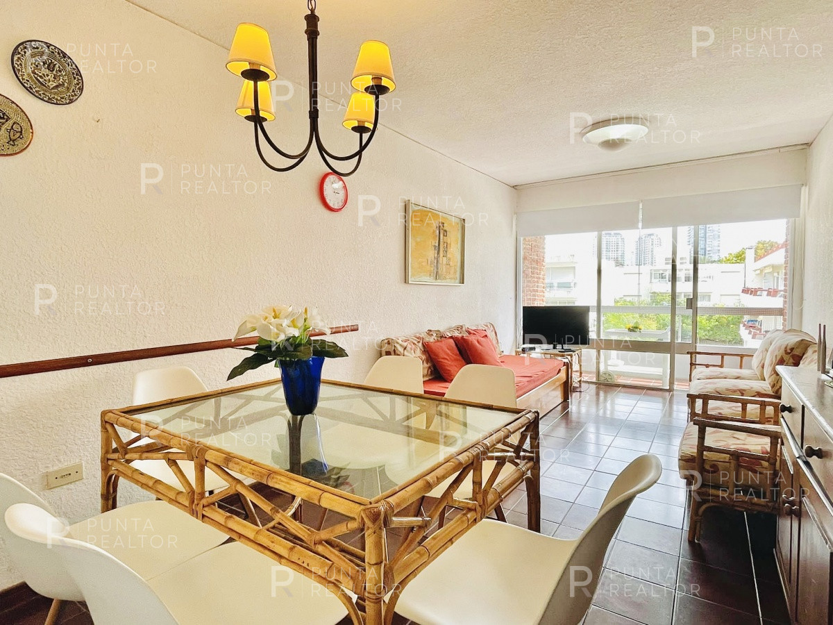Apartamento ID.1596 - Apartamento de 2 Dormitorios en Aidy Grill a Pocos Metros de Playa Brava - Venta