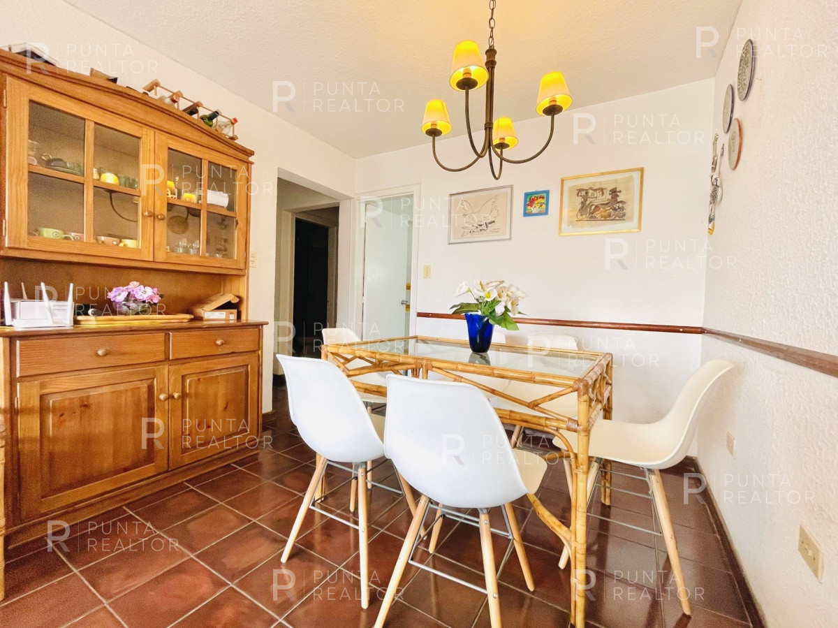 Apartamento ID.1596 - Apartamento de 2 Dormitorios en Aidy Grill a Pocos Metros de Playa Brava - Venta