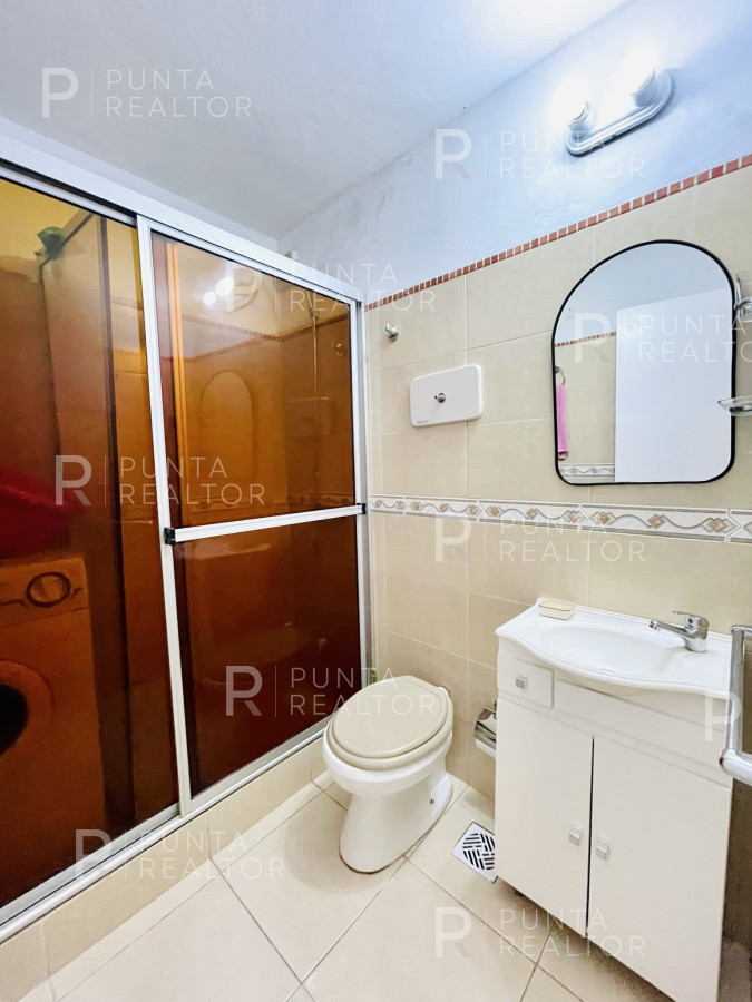 Apartamento ID.1596 - Apartamento de 2 Dormitorios en Aidy Grill a Pocos Metros de Playa Brava - Venta