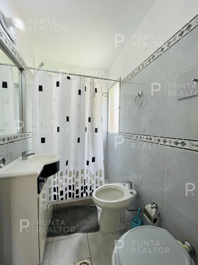 Apartamento ID.1596 - Apartamento de 2 Dormitorios en Aidy Grill a Pocos Metros de Playa Brava - Venta