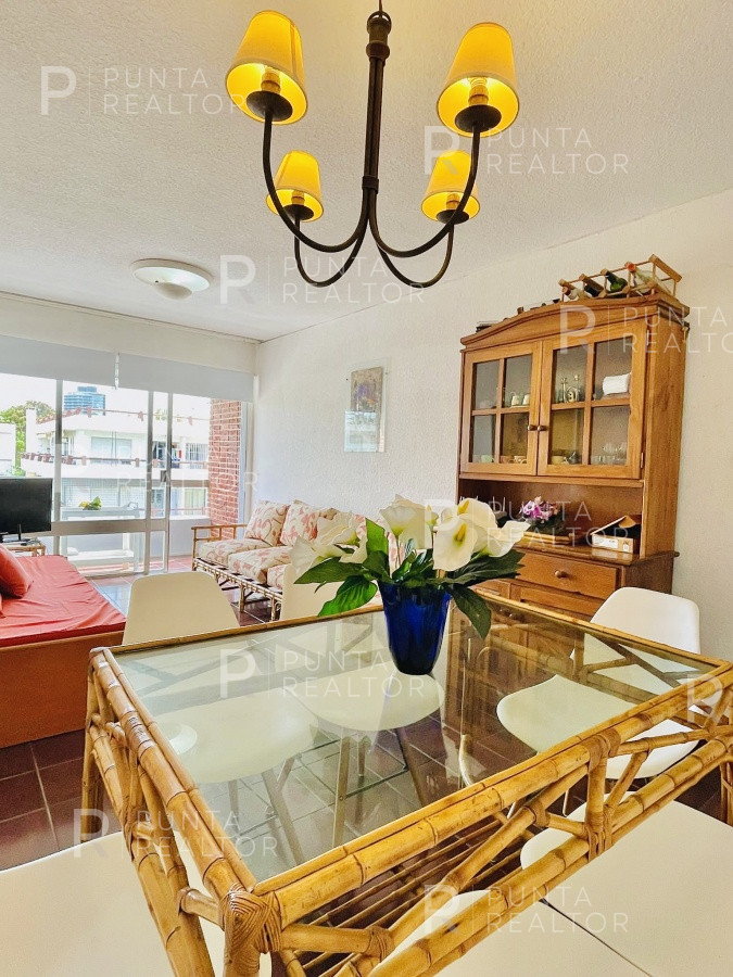Apartamento ID.1596 - Apartamento de 2 Dormitorios en Aidy Grill a Pocos Metros de Playa Brava - Venta