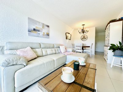 Apartamento en alquiler de 2 dormitorios con 2 baños sobre Roosevelt, Punta del Este - VLX5958A