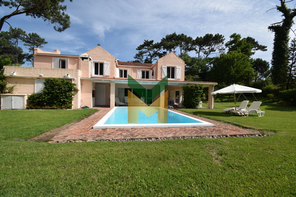excelente casa de 4 dormitorios en playa brava, punta del este - vlx5731c