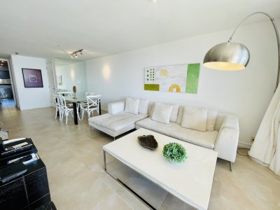 Apartamento de 2 Dormitorios con Vista al Mar y Parrillero en Quartier Punta Ballena