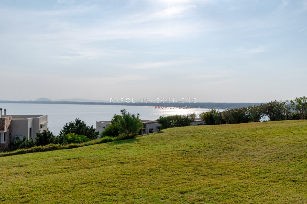 Lomo de la Ballena - GoPunta - Portal Inmobiliario de Punta del Este - Maldonado