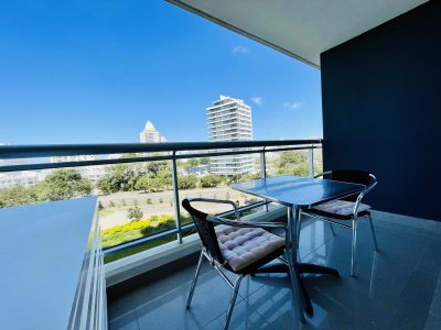 Apartamento ID.1860 - Venta y alquiler temporario de apartamento de un dormitorio en torre de categoría a pasos de Playa Brava