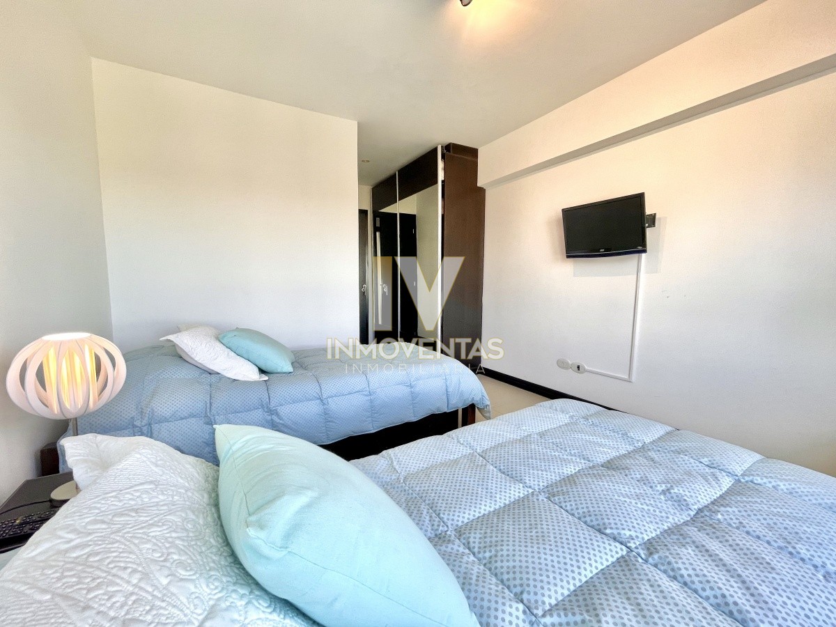 Apartamento ID.3367 - Apartamento de 2 Dormitorios en Playa Mansa - Punta del Este