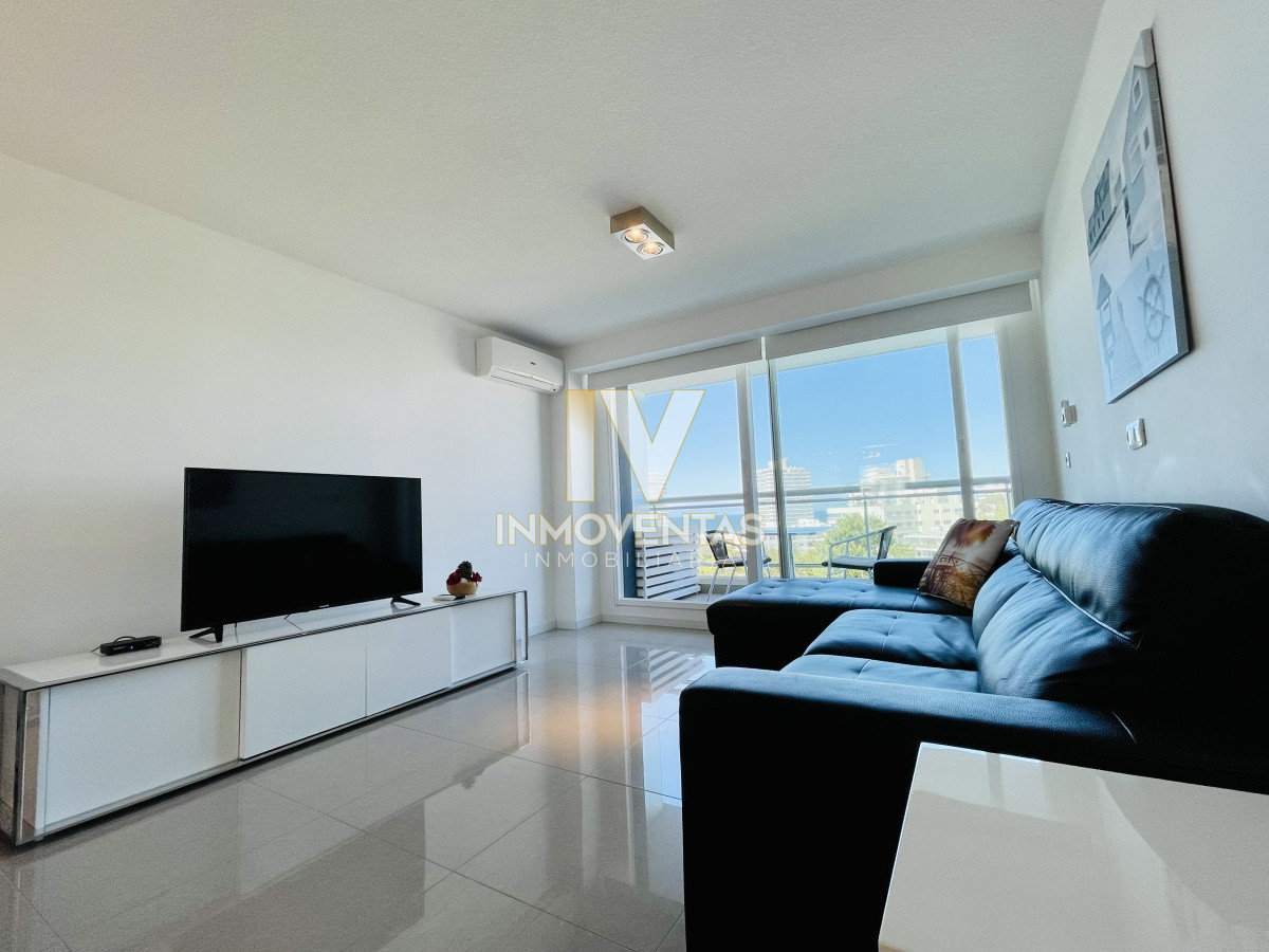Apartamento ID.3347 - Venta y alquiler temporario de apartamento de un dormitorio en torre de categoría a pasos de Playa Brava