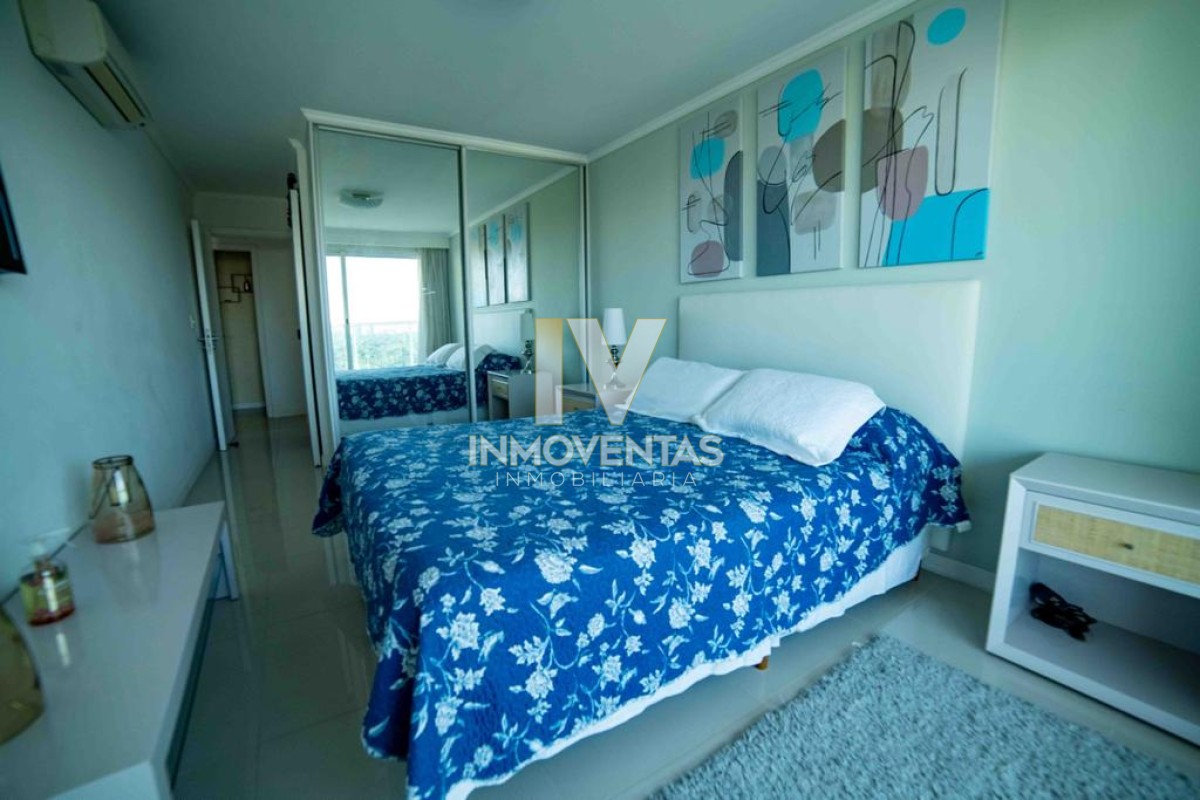 Apartamento ID.4064 - Moderno Apartamento de 2 Dormitorios en Venta, Playa Mansa 