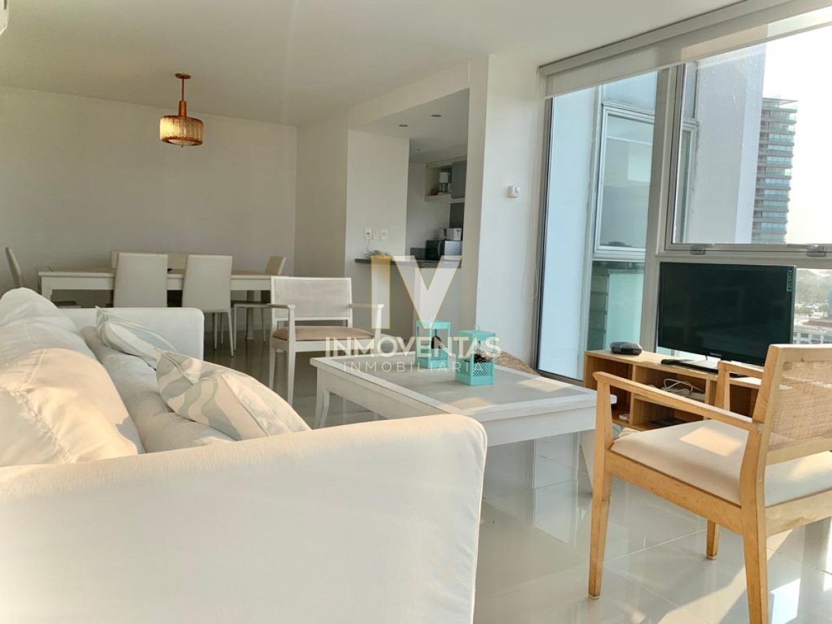 Apartamento ID.3078 - Excelente Apartamento de 2 Dormitorios a metros de Playa Brava - Venta y Alquiler
