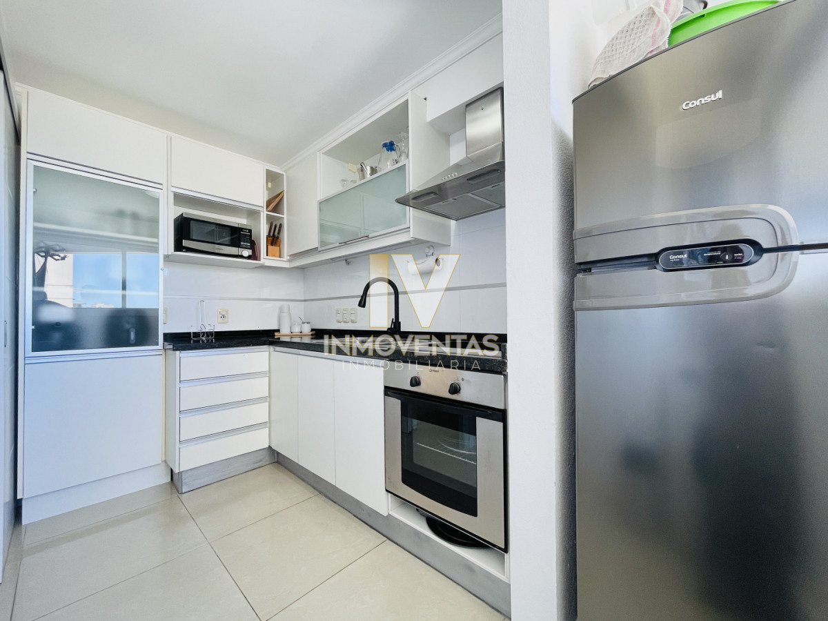 Apartamento ID.4064 - Moderno Apartamento de 2 Dormitorios en Venta, Playa Mansa 
