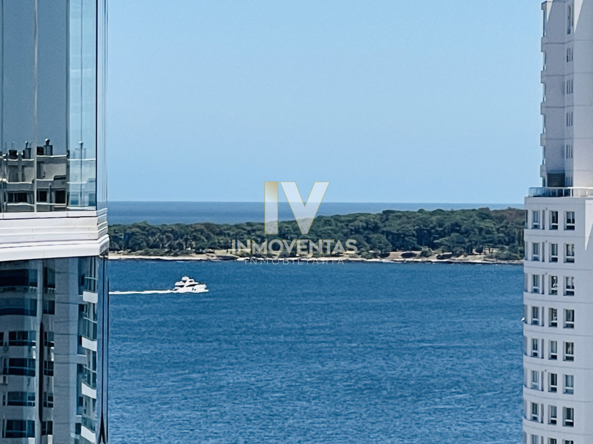 Apartamento ID.4064 - Moderno Apartamento de 2 Dormitorios en Venta, Playa Mansa 