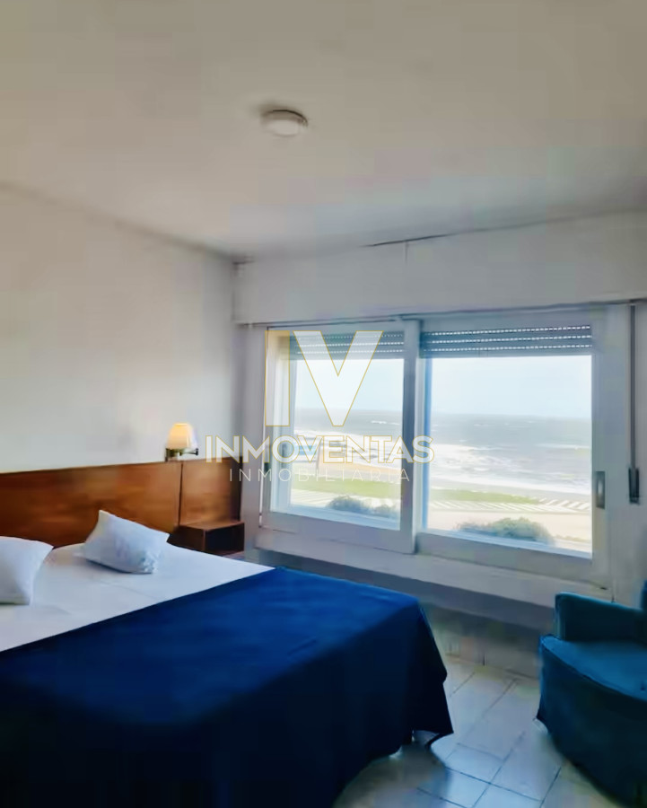 Casa ID.4087 - Gran Casa en Venta sobre el Mar de 5 Dormitorios y Dependencia en Península, Punta del Este