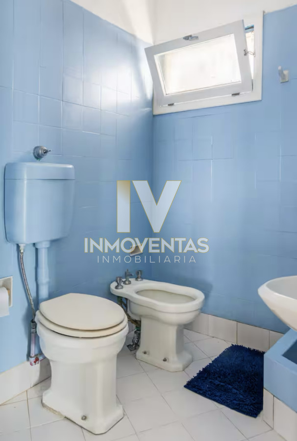 Casa ID.4087 - Gran Casa en Venta sobre el Mar de 5 Dormitorios y Dependencia en Península, Punta del Este