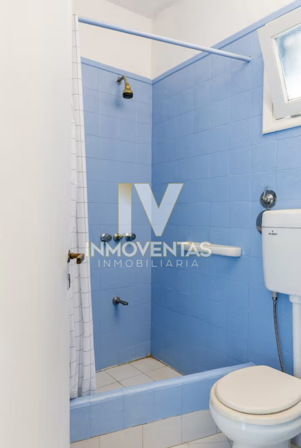 Casa ID.4087 - Gran Casa en Venta sobre el Mar de 5 Dormitorios y Dependencia en Península, Punta del Este