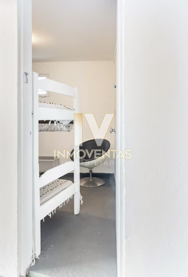 Casa ID.4087 - Gran Casa en Venta sobre el Mar de 5 Dormitorios y Dependencia en Península, Punta del Este