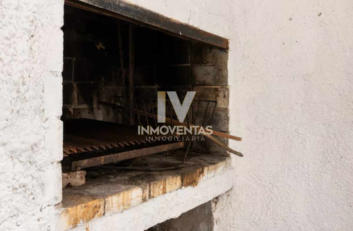 Casa ID.4087 - Gran Casa en Venta sobre el Mar de 5 Dormitorios y Dependencia en Península, Punta del Este