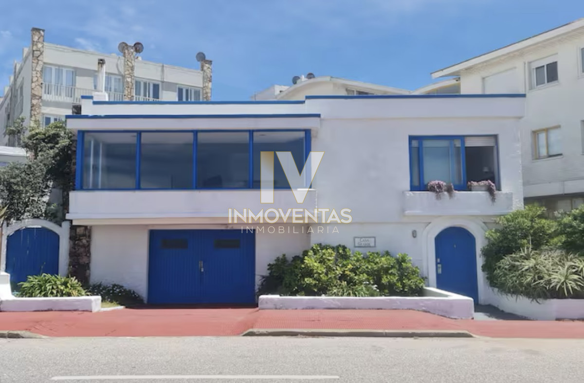 Casa ID.4087 - Gran Casa en Venta sobre el Mar de 5 Dormitorios y Dependencia en Península, Punta del Este