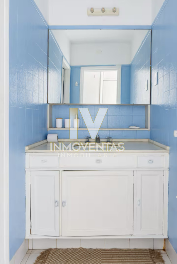 Casa ID.4087 - Gran Casa en Venta sobre el Mar de 5 Dormitorios y Dependencia en Península, Punta del Este