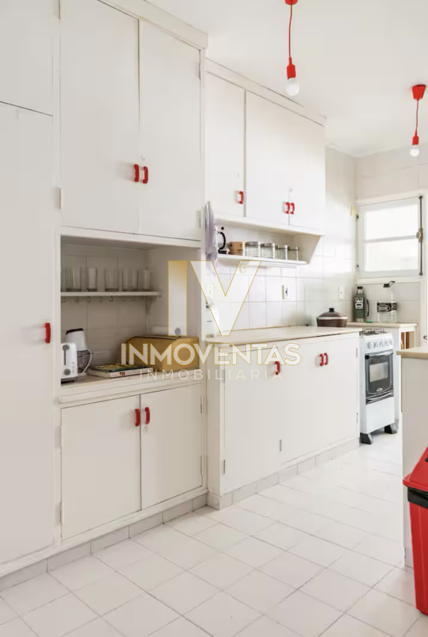 Casa ID.4087 - Gran Casa en Venta sobre el Mar de 5 Dormitorios y Dependencia en Península, Punta del Este