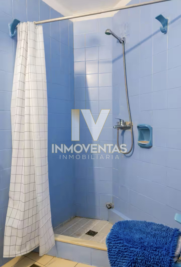 Casa ID.4087 - Gran Casa en Venta sobre el Mar de 5 Dormitorios y Dependencia en Península, Punta del Este