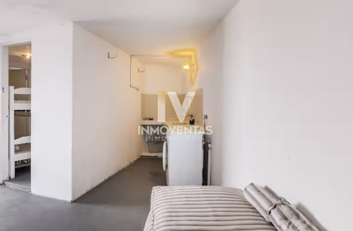 Casa ID.4087 - Gran Casa en Venta sobre el Mar de 5 Dormitorios y Dependencia en Península, Punta del Este