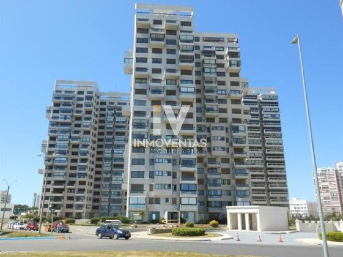 Apartamento ID.3152 - Apartamento de 3 Dormitorios Frente al Mar, Playa Brava - Punta del Este