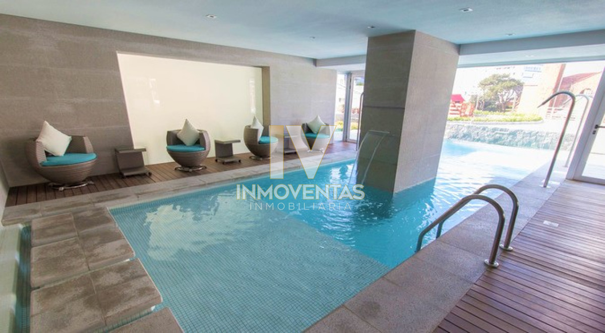 Apartamento ID.70024 - Apartamento de 2 Dormitorios en Playa Brava con Vista al Mar - Venta