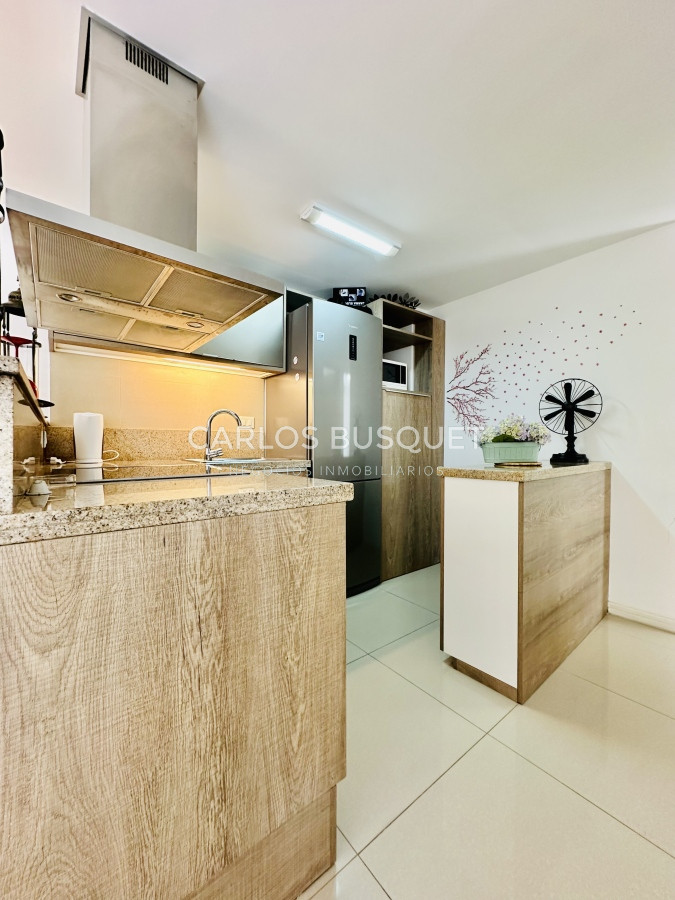 Apartamento ID.814 - Venta y alquiler temporario de apartamento de 2 dormitorios con 2 baños a pasos del Puerto de Punta del Este