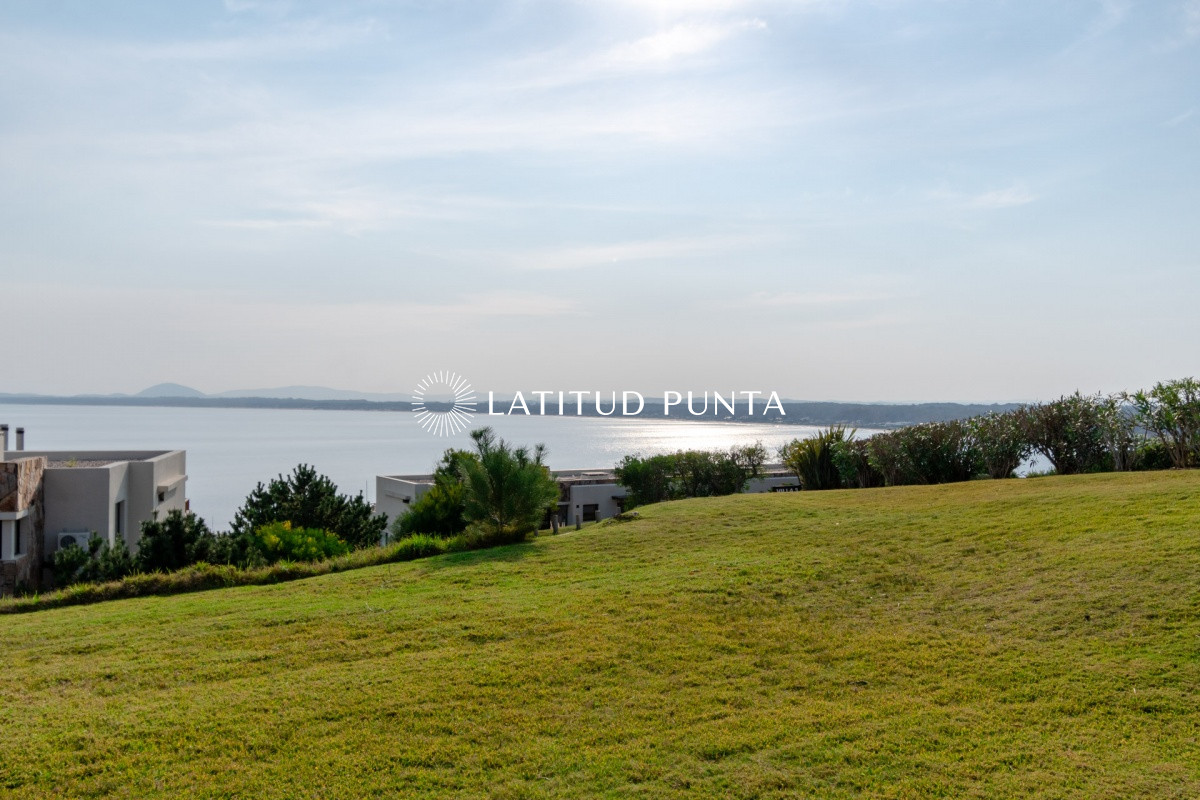 Lomo de la Ballena - GoPunta - Portal Inmobiliario de Punta del Este - Maldonado