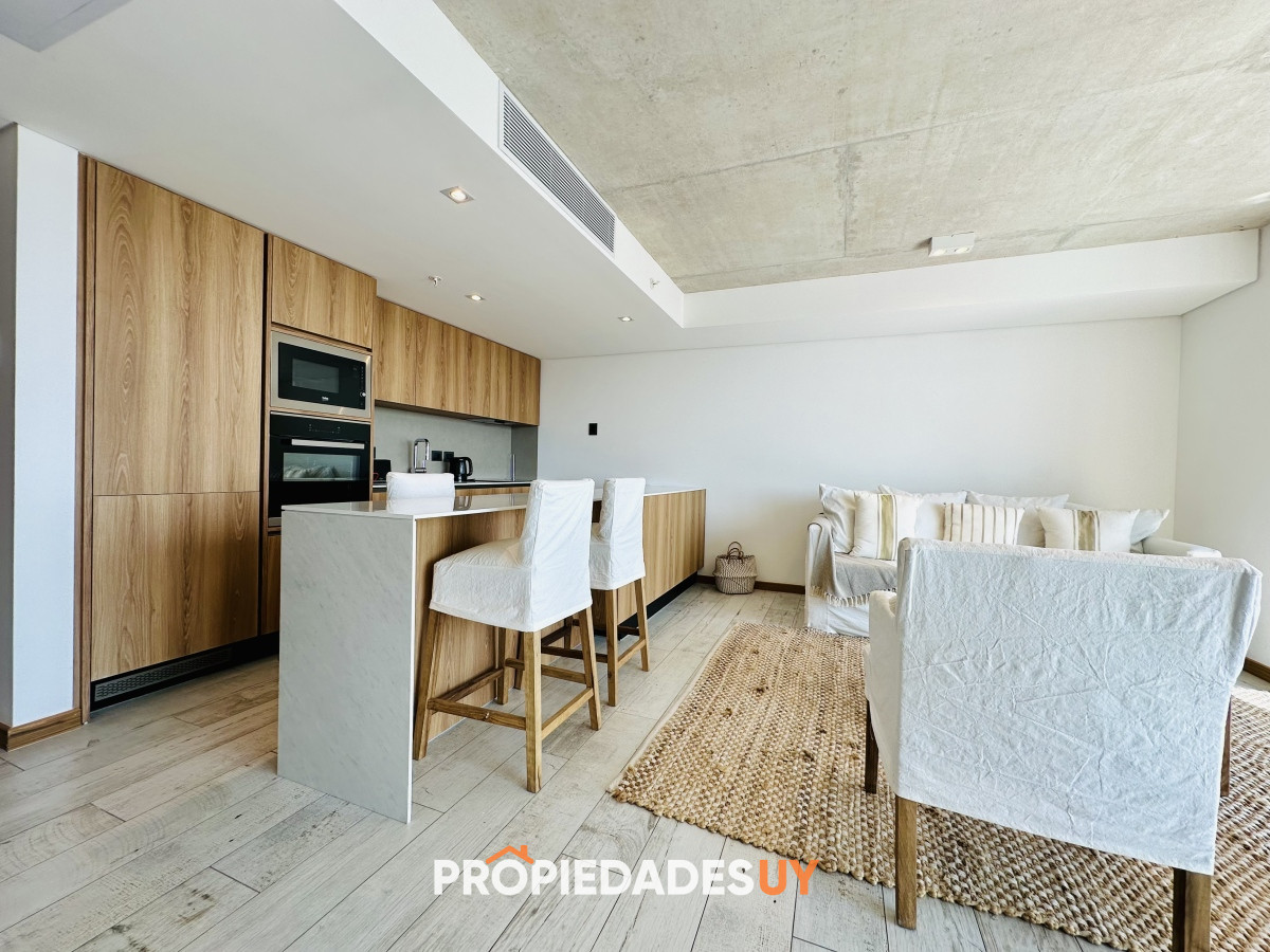 Moderno Apartamento de 1 Dormitorio en suite piso alto en Venta de Torre Surfside Village, Punta del Este - Ref : EQP6773