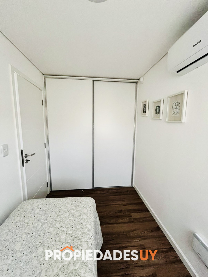 Dormitorio/escritorio