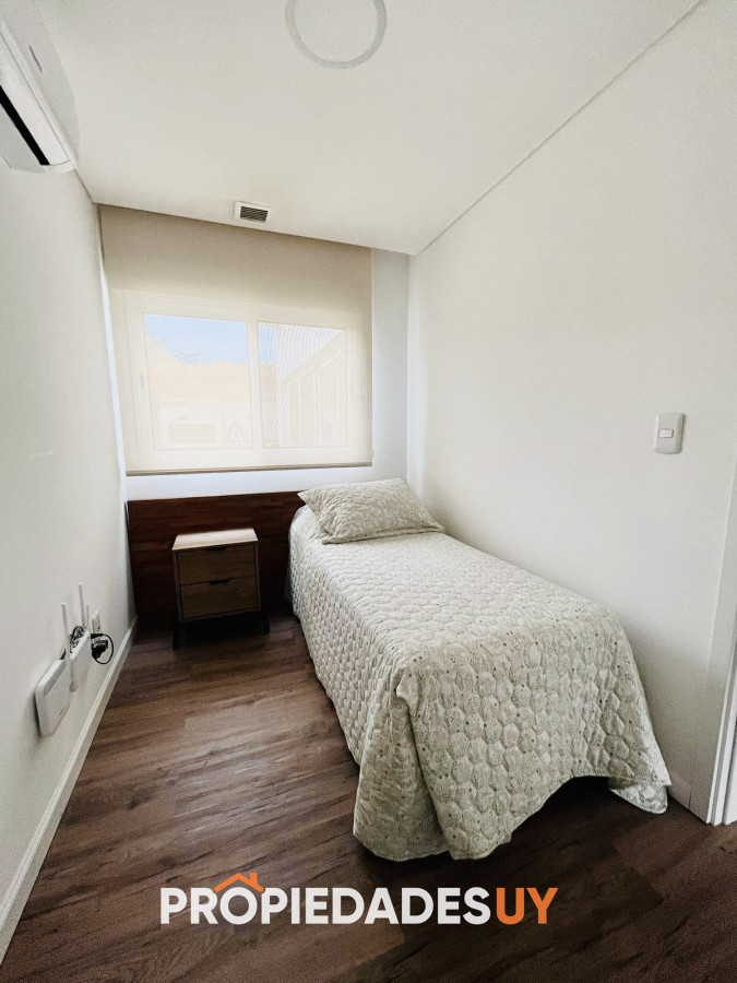 Dormitorio/escritorio