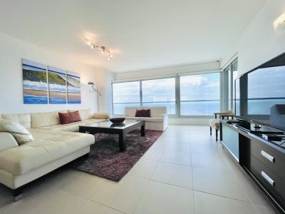 Alquiler temporario de Apartamento de 2 Dormitorios más Dependencia en Torre Le Parc, Playa Brava
